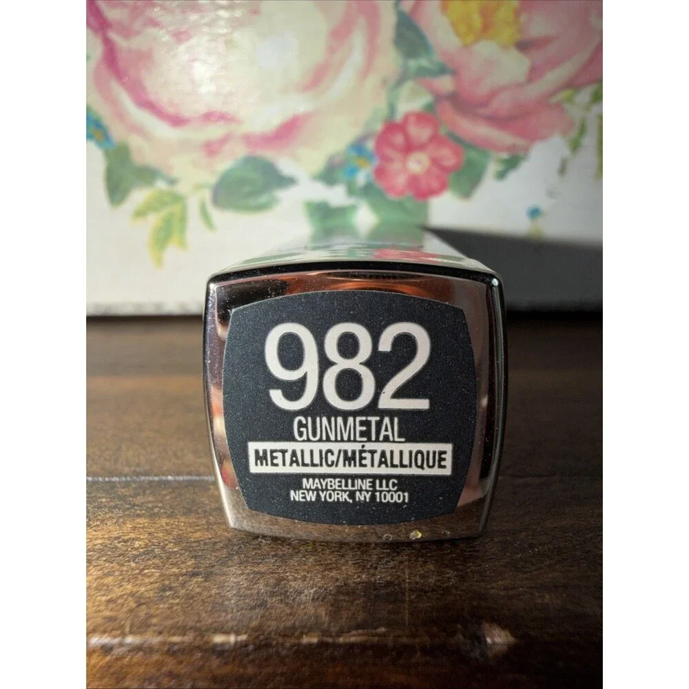Maybelline Matte Metallics 982 Gunmetal Bold Silver Grey Blue Shimmer Lipstick